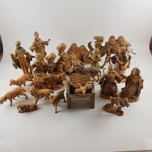 Vtg Fontanini Depose Italy Nativity-  19 Pieces: Family, Wise Men, Animals+ READ